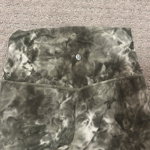 Lululemon align leggings - Picture 2 of 4